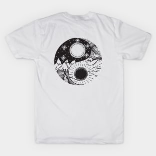 Yin Yang ☯ T-Shirt